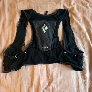 Black Diamond Distance 4 Hydration Vest in Black